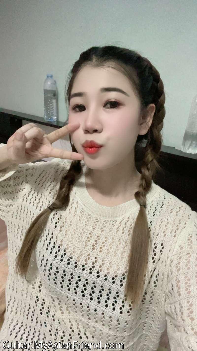 Guitar's personal blog photo 1 added Friday the 10th of October 2025