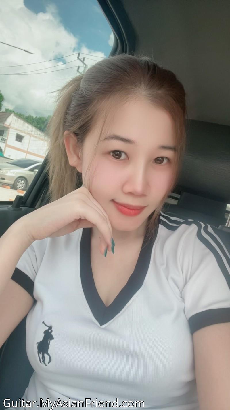 Guitar's personal blog photo 1 added Sunday the 12th of October 2025